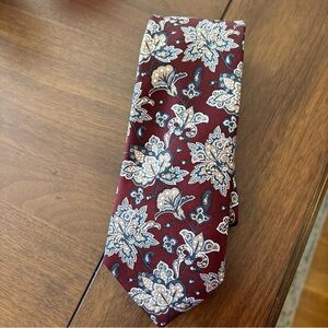 Jos A Banks Reserve Tie 100% Silk Maroon w/Lt Blue Gold Navy Silver Design NWT